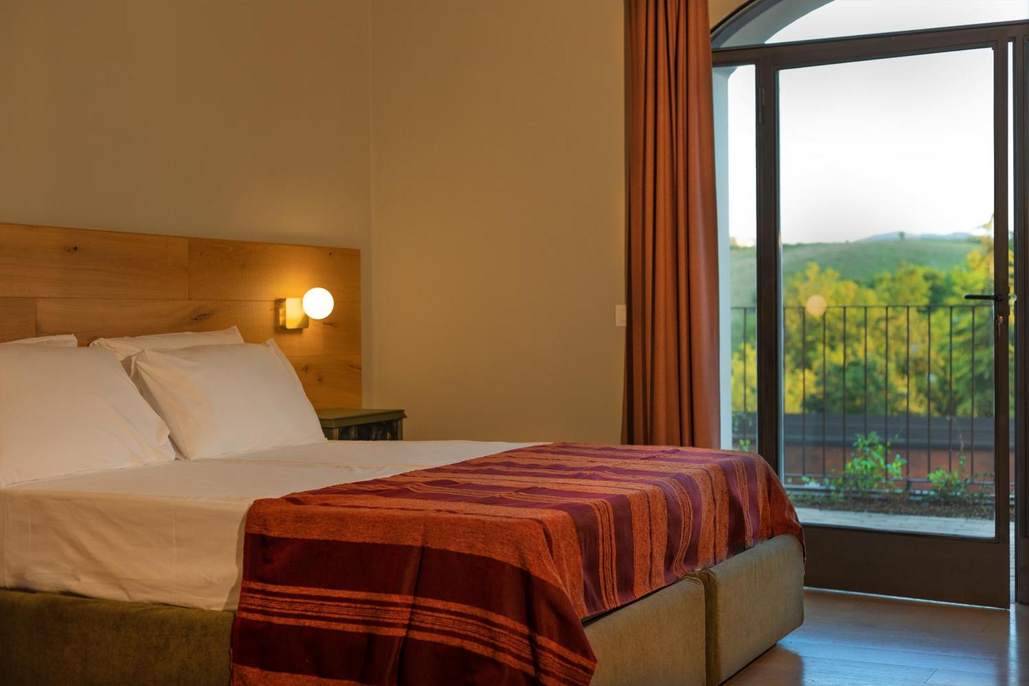 Luce Boutique Hotel Fortunago 外观 照片